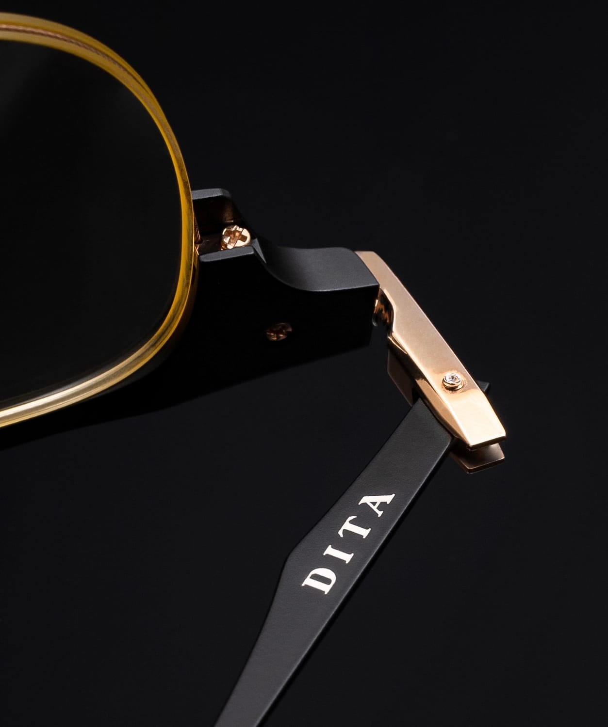 DTX143d